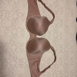 Victoria's Secret Nude/Blush Bra 38DDD